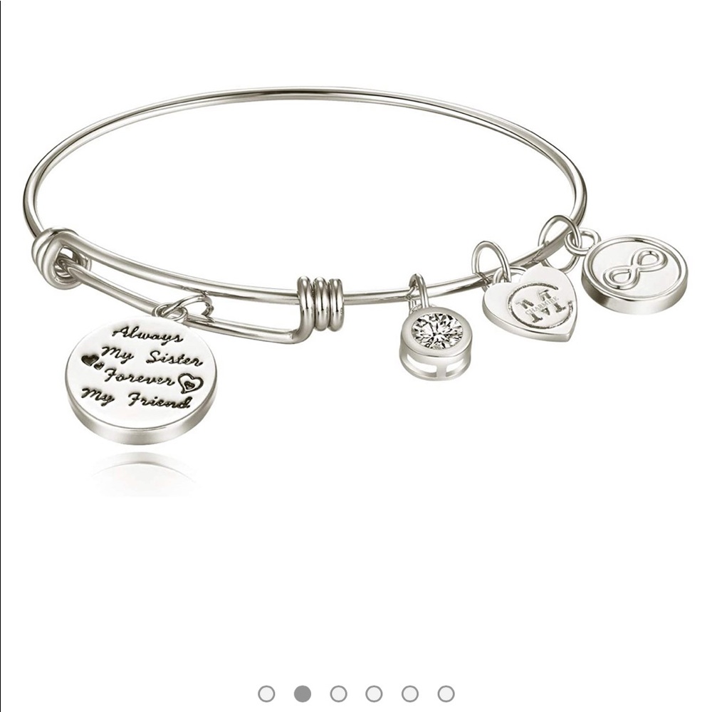 New in Box Charmire Sister/Friend Charm Bracelet